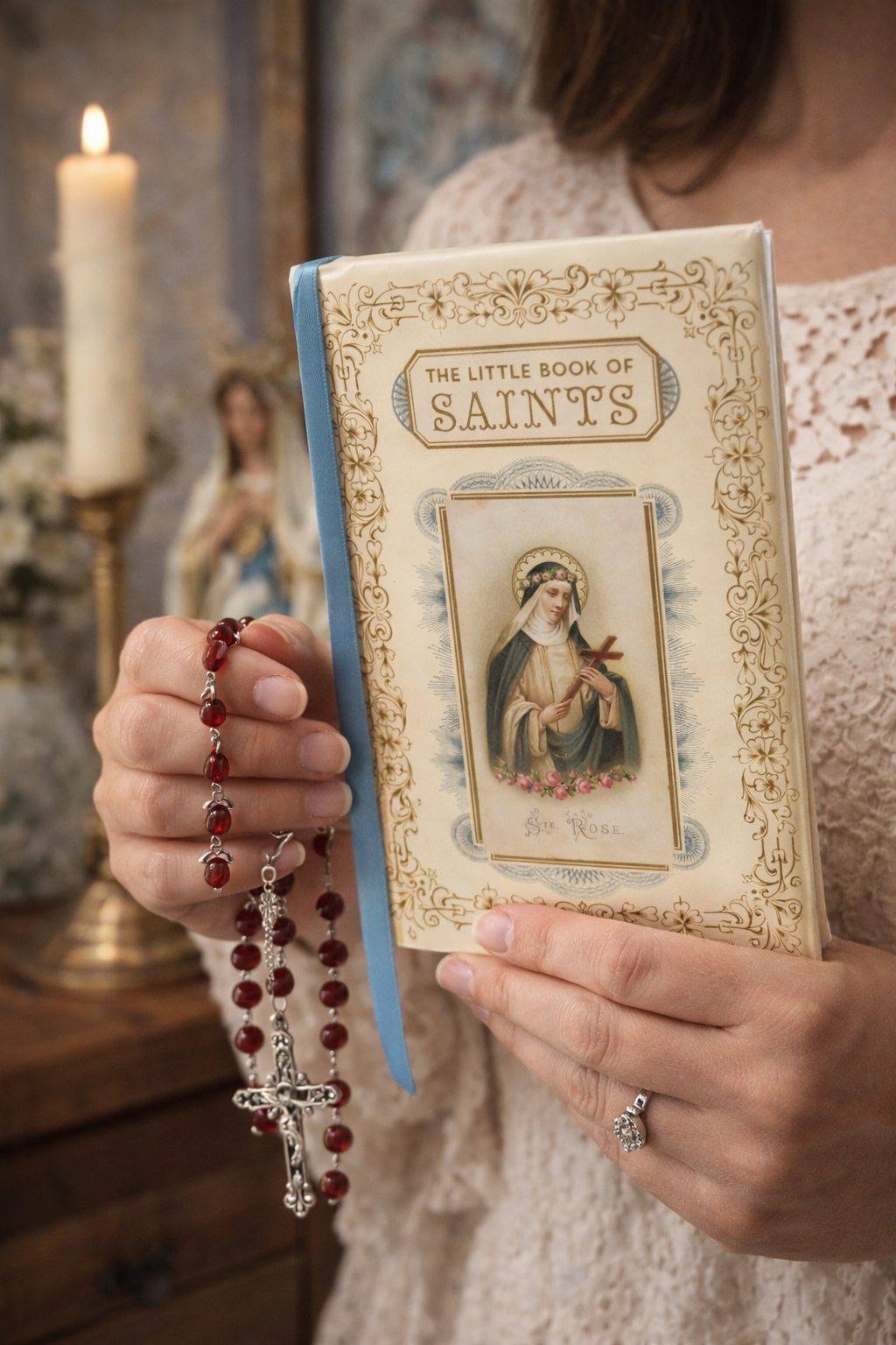 The Little Book of Saints – Catholic Gift with Gilded Edges, Illustrated & Devotional Stories